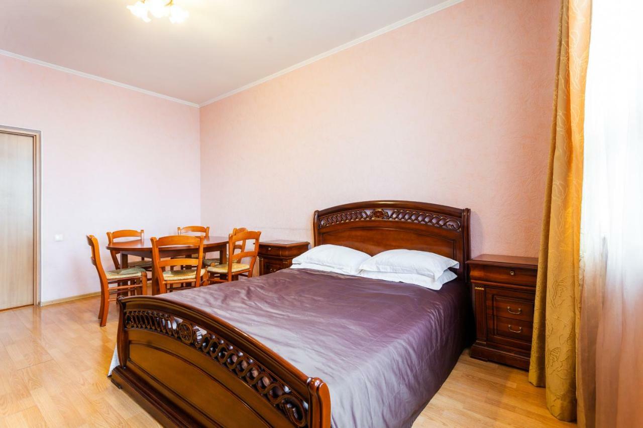 Partner Guest House Shota Rustaveli Kiev Buitenkant foto